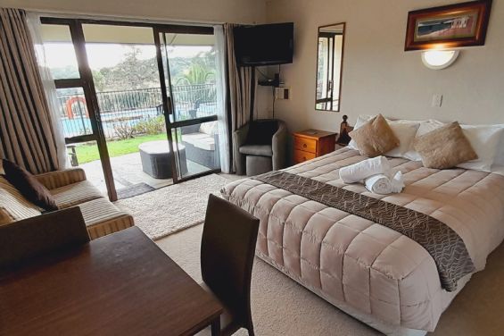 Queen Studio Apartment