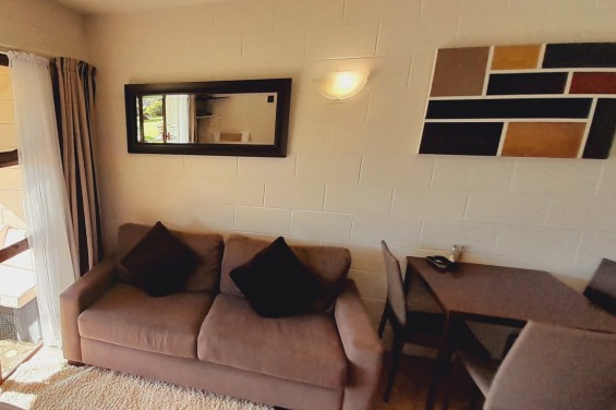 Studio Plus Apartment dining