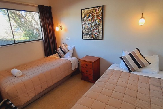 2-Bedroom Units single beds