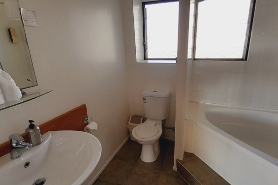 2-Bedroom Units bathroom