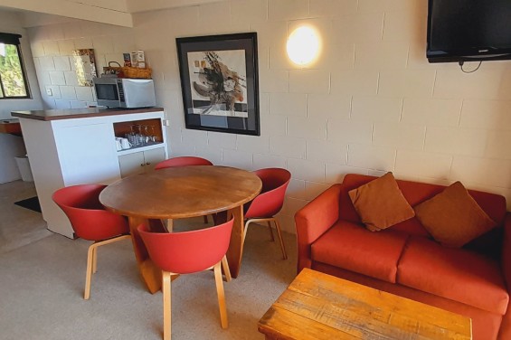 2-Bedroom Units dining