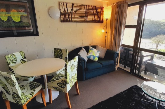 2-Bedroom Units dining
