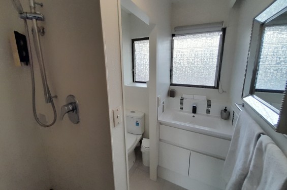 2-Bedroom Units bathroom