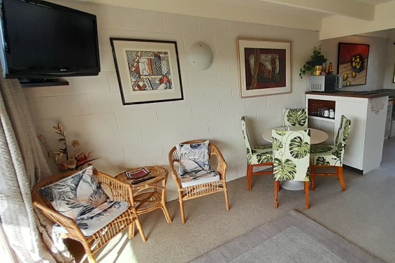 2-Bedroom Units dining